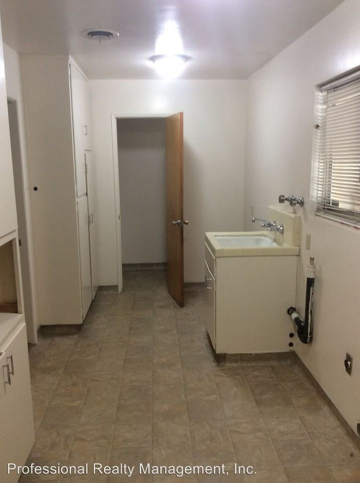 3913 Braeburn Dr - Photo 3 of 8