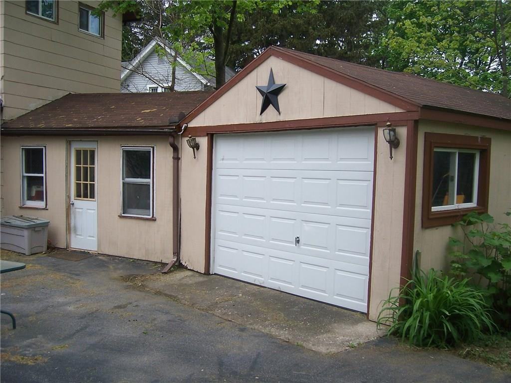 44 Maple St - Photo 3 of 19