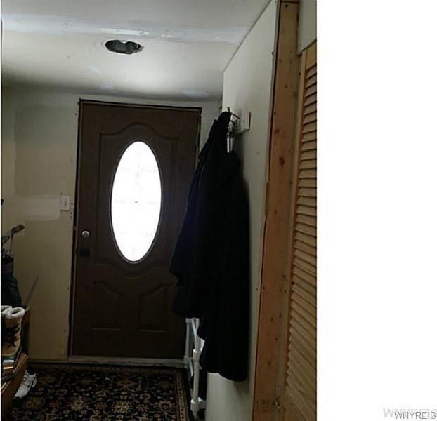 481 Poplar Ave - Photo 2 of 10