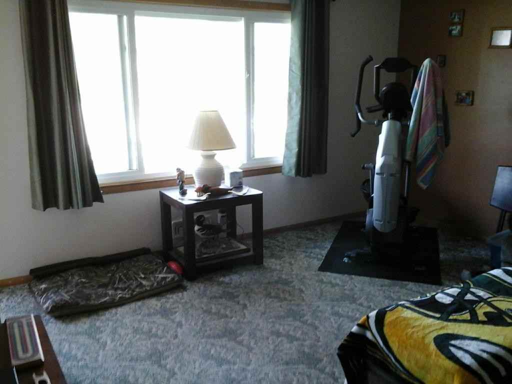 6511 N 58th St - Photo 3 of 4