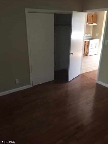 304 Water St - Photo 3 of 7