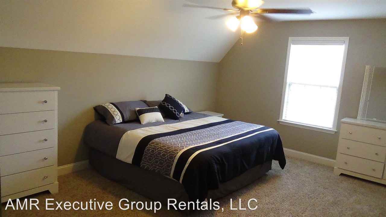 701 13th St - Photo 2 of 19