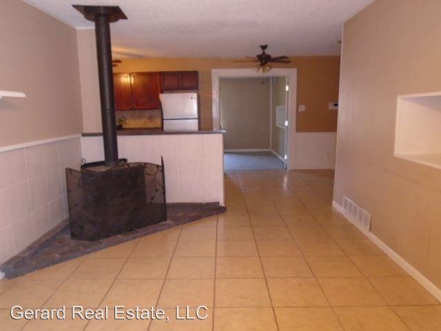 3241 Wenwood Rd - Photo 3 of 20