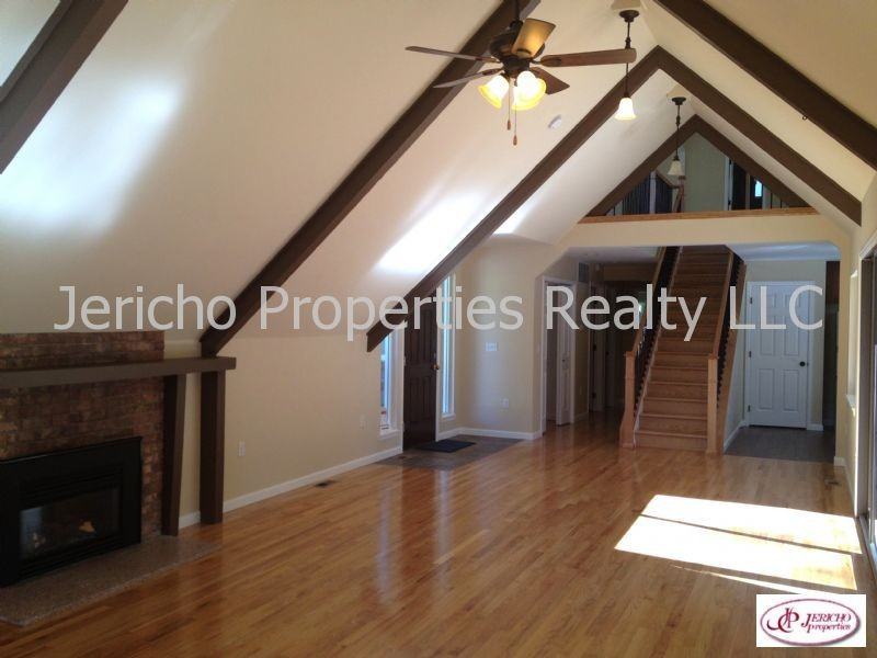 5958 S Lakeview St - Photo 3 of 16