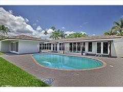 419 Poinciana Dr - Photo 2 of 11