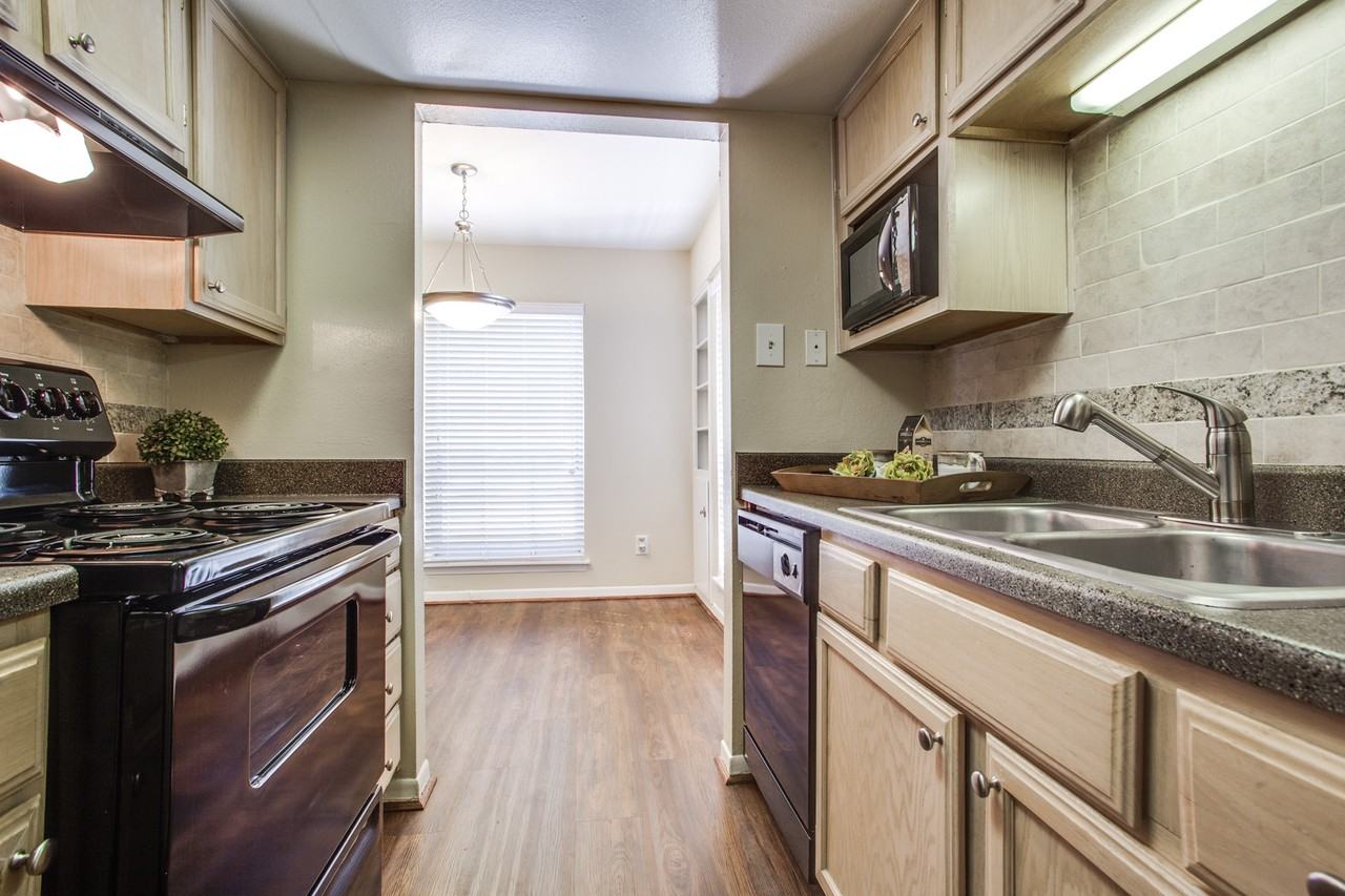 The Bordeaux - Photo 3 of 15