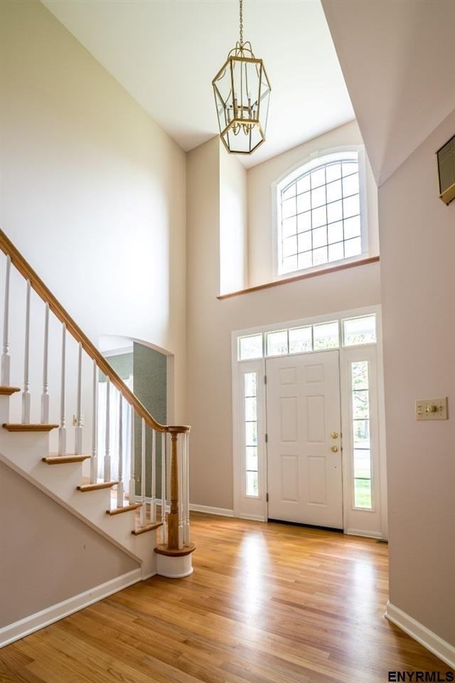 4 Kimberly Ct - Photo 2 of 25