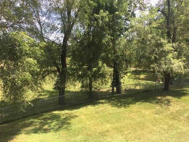 918 Post St - Photo 2 of 2