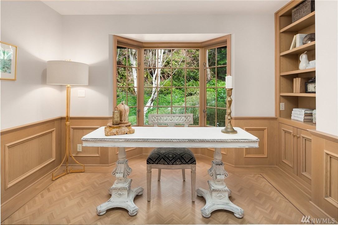 1965 NW Blue Ridge Dr - Photo 3 of 25