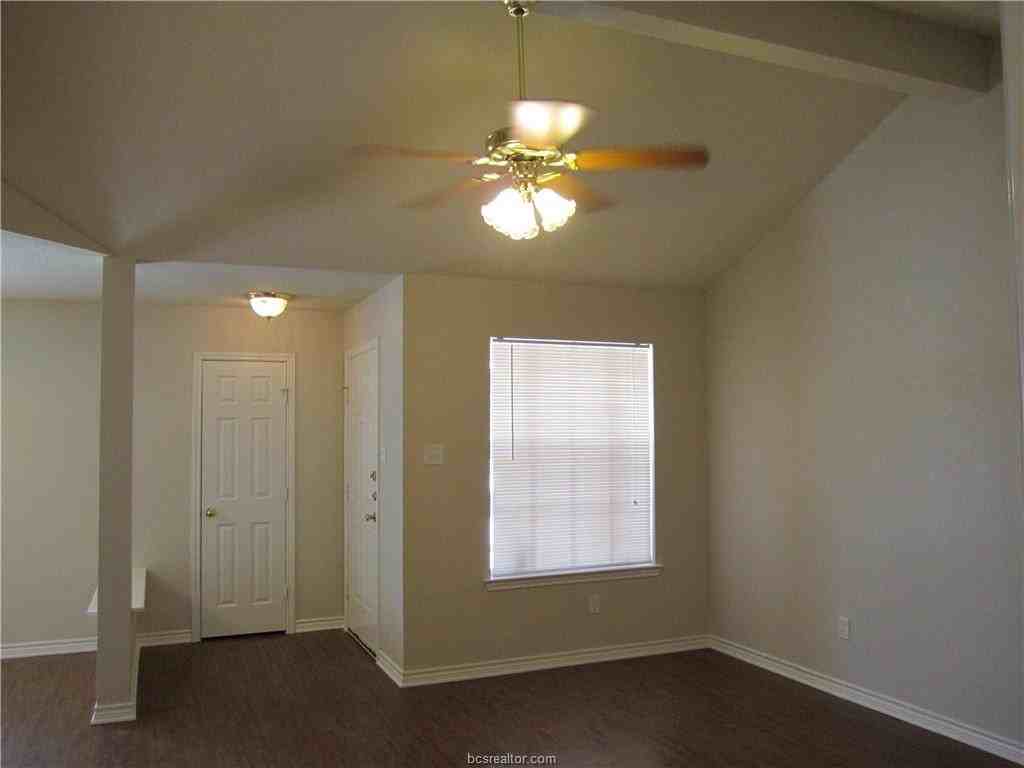 3607 Glenna Ct - Photo 3 of 24