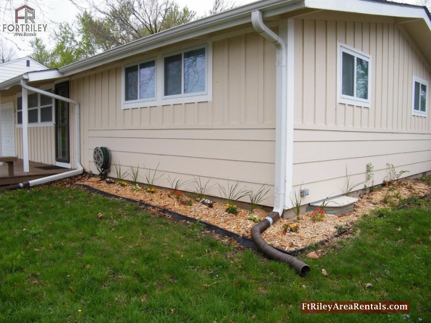 811 Grove St - Photo 2 of 28