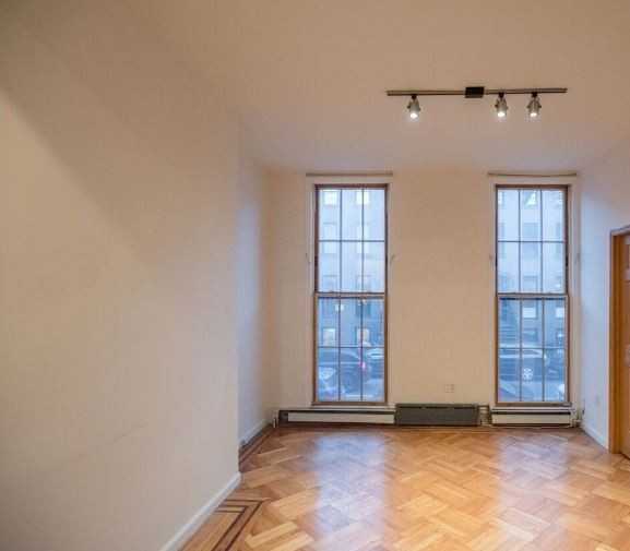 Clinton St & State St ##2R