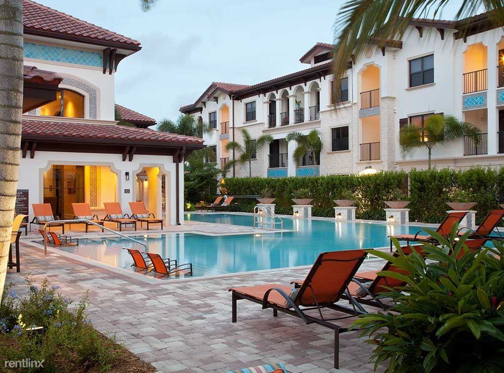 2510 SW 110th Ave - Photo 3 of 10