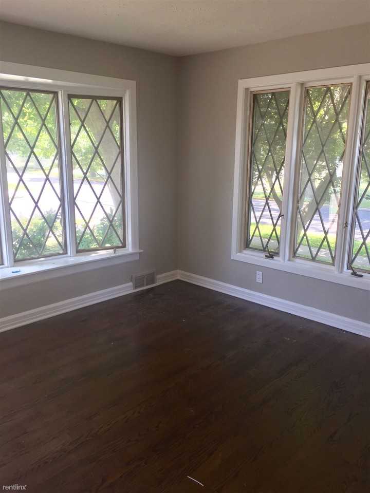 20 Union Ave - Photo 3 of 13