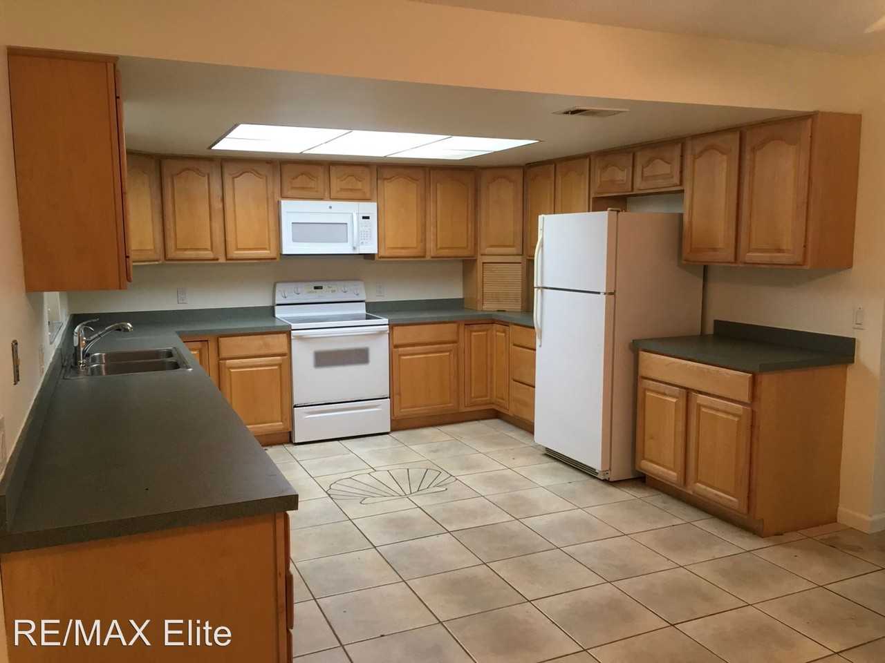 1287 Van Tassell Trail NE - Photo 3 of 12