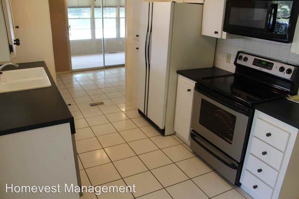 3814 S Citrus Cir - Photo 3 of 17