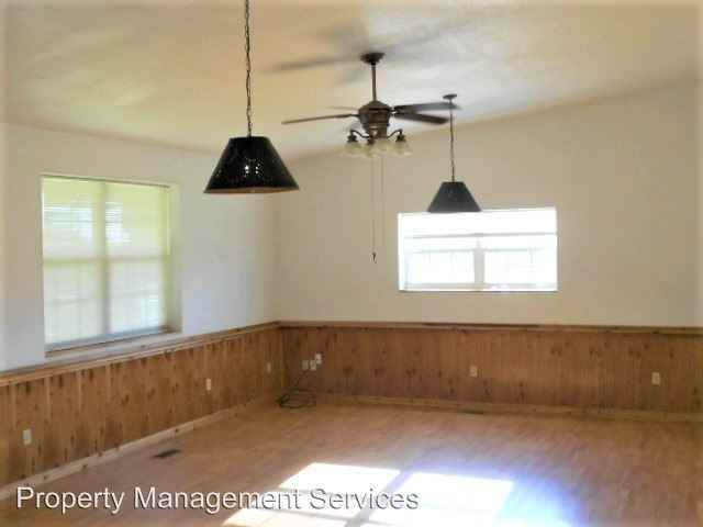 478 Kristen Ln - Photo 2 of 17