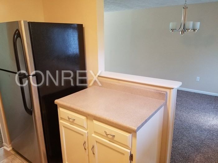 1346 Hartwood Dr - Photo 3 of 10