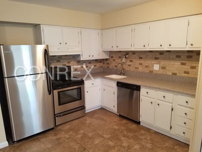 10104 Windswept Ln - Photo 2 of 11