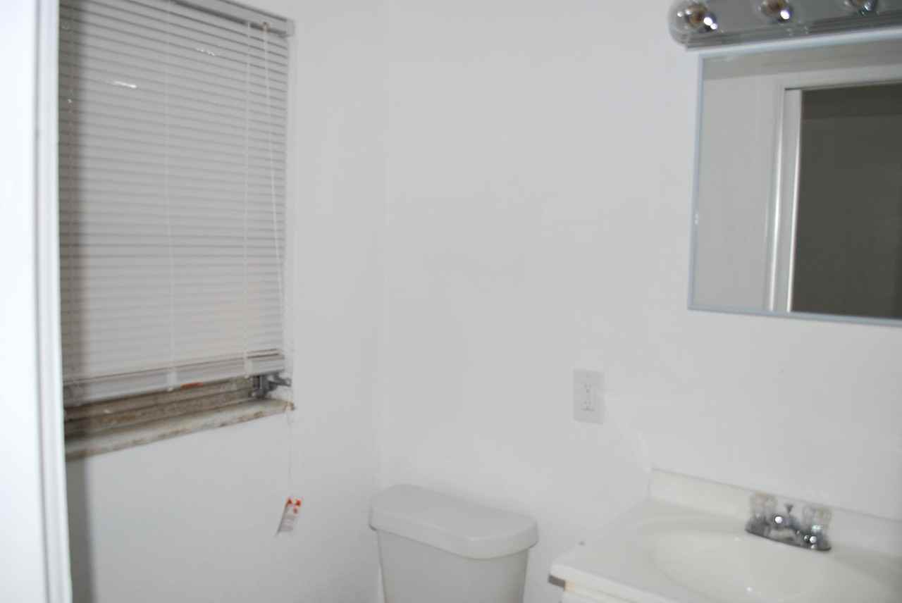 1816 E Wood St - Photo 3 of 24