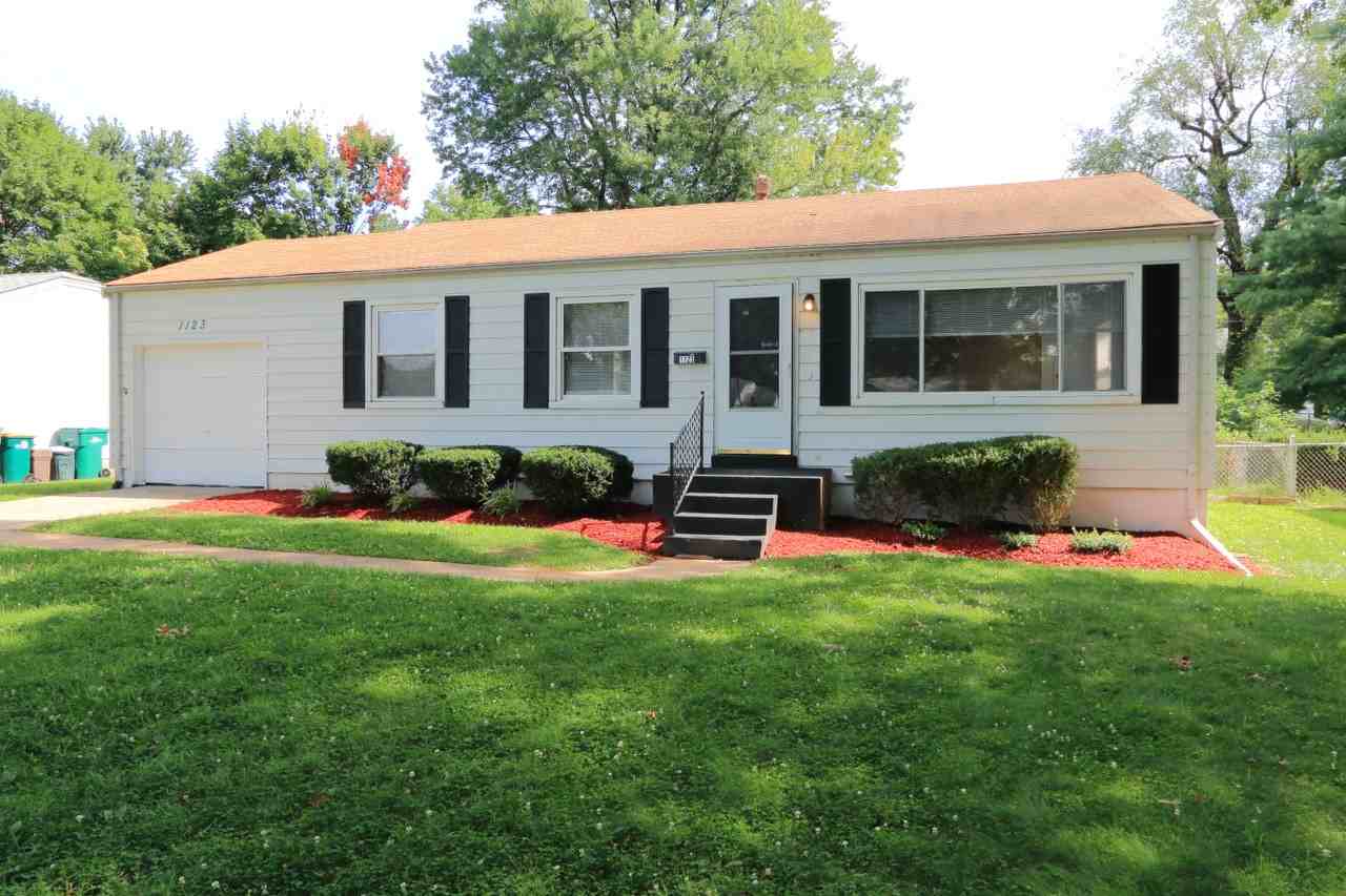 1123 Bliss Dr, Bellefontaine Neighbors, MO 63137 3 Bedroom Apartment