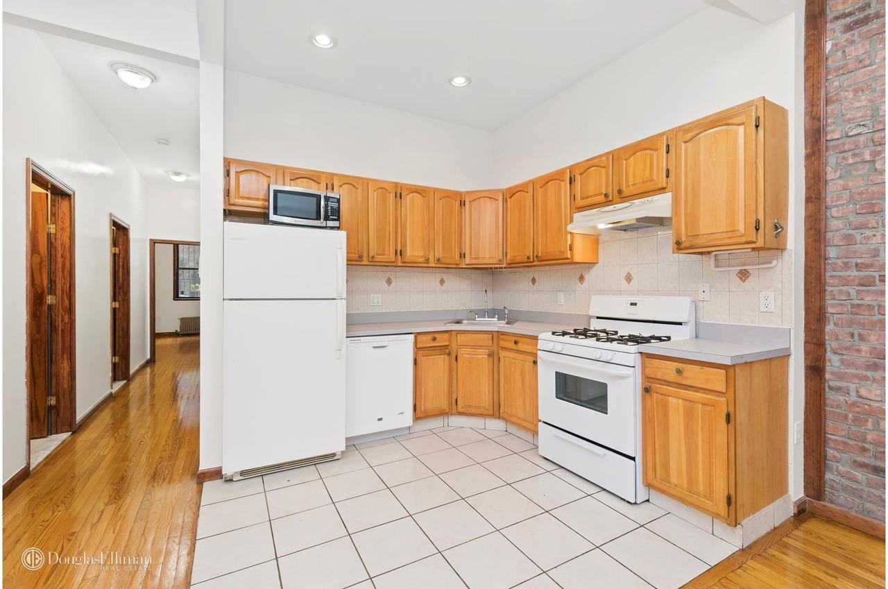 182 Underhill Ave #1 - Photo 2 of 4