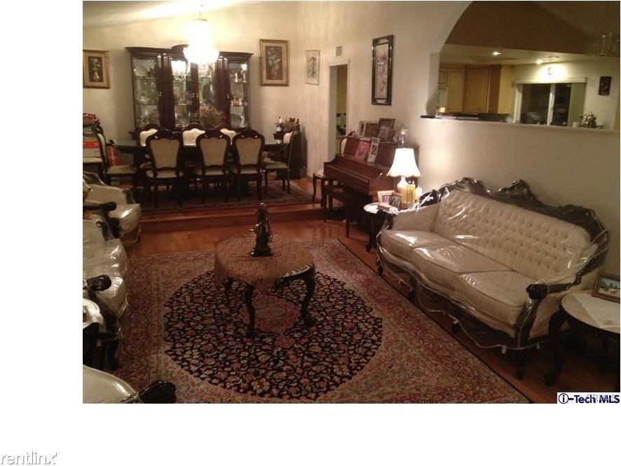 774 Marlboro Ct - Photo 3 of 27