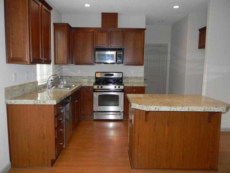 433 E 13th Pl - Photo 2 of 10