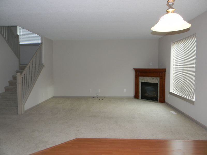 433 E 13th Pl - Photo 3 of 10