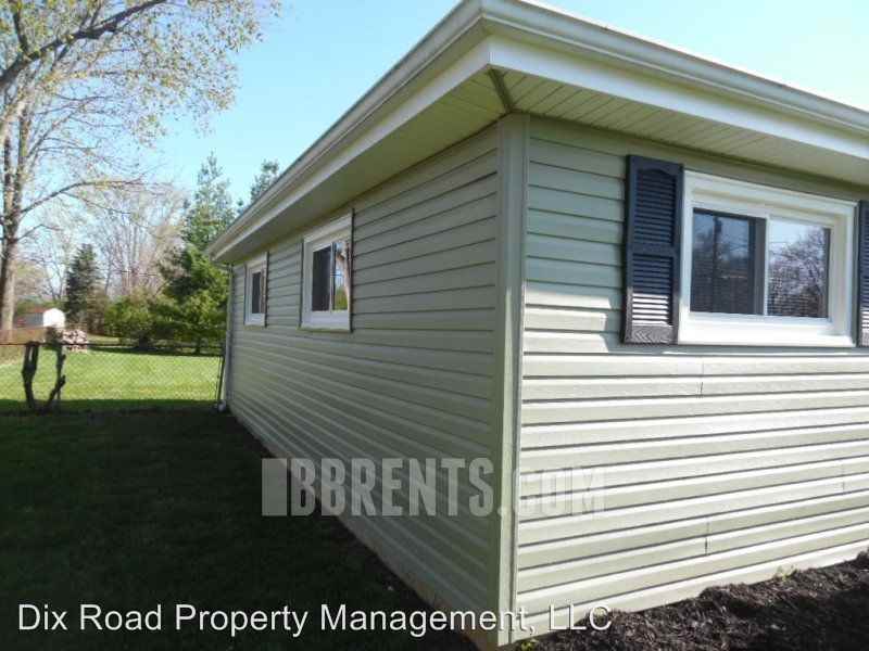 272 Symmes Rd - Photo 2 of 10