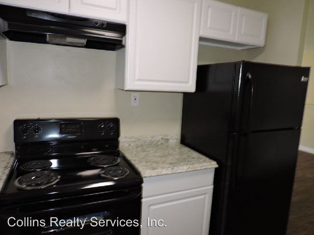 6060 Mizzell Dr - Photo 3 of 12