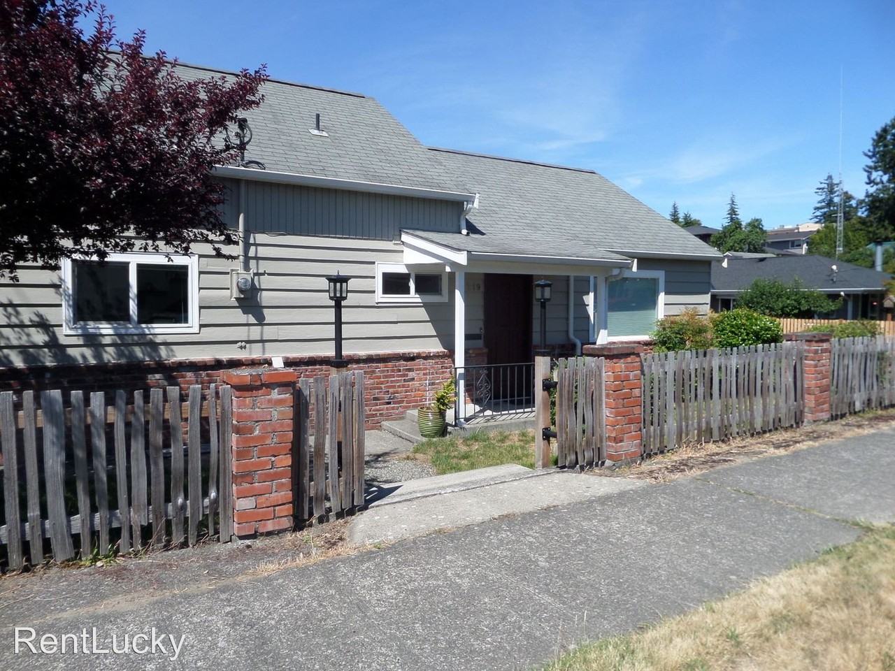 219 6th Ave S - Photo 2 of 27