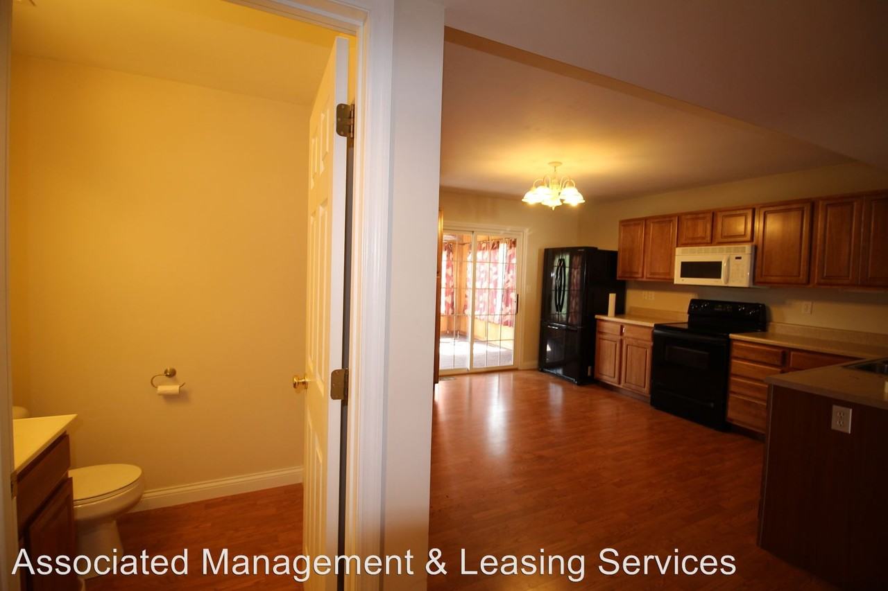 104 Stonebrooke Dr - Photo 3 of 10