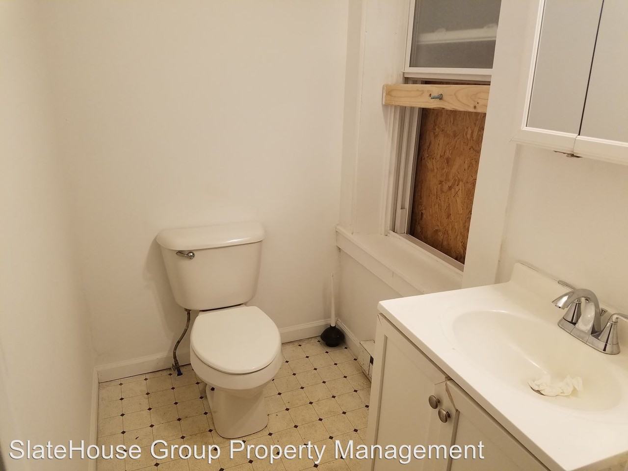 334 S 14th St - Photo 2 of 14