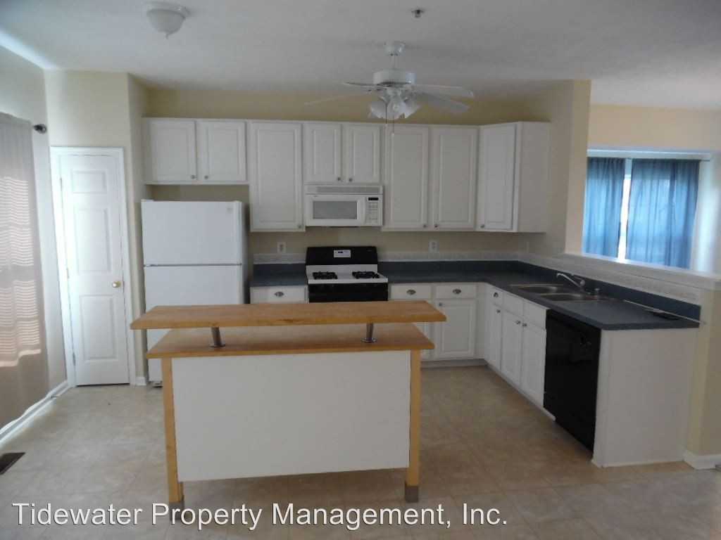 4420 Lavender Ln - Photo 3 of 18