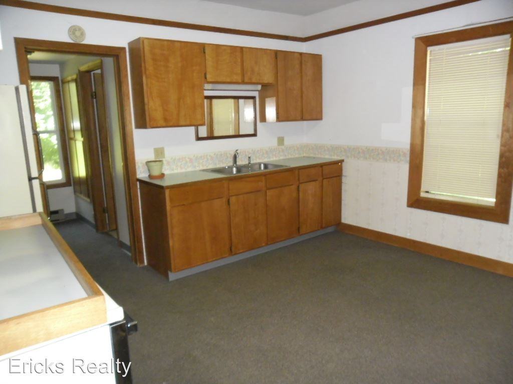 4484 Lincoln St - Photo 3 of 13