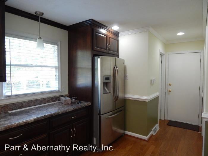 10900 Appletree Ln - Photo 3 of 7