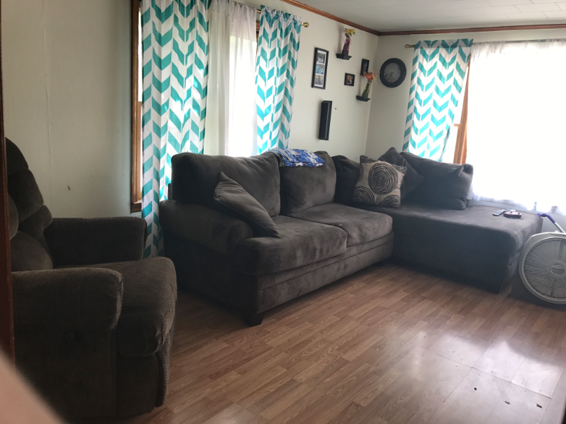 816 Chinn St - Photo 2 of 16