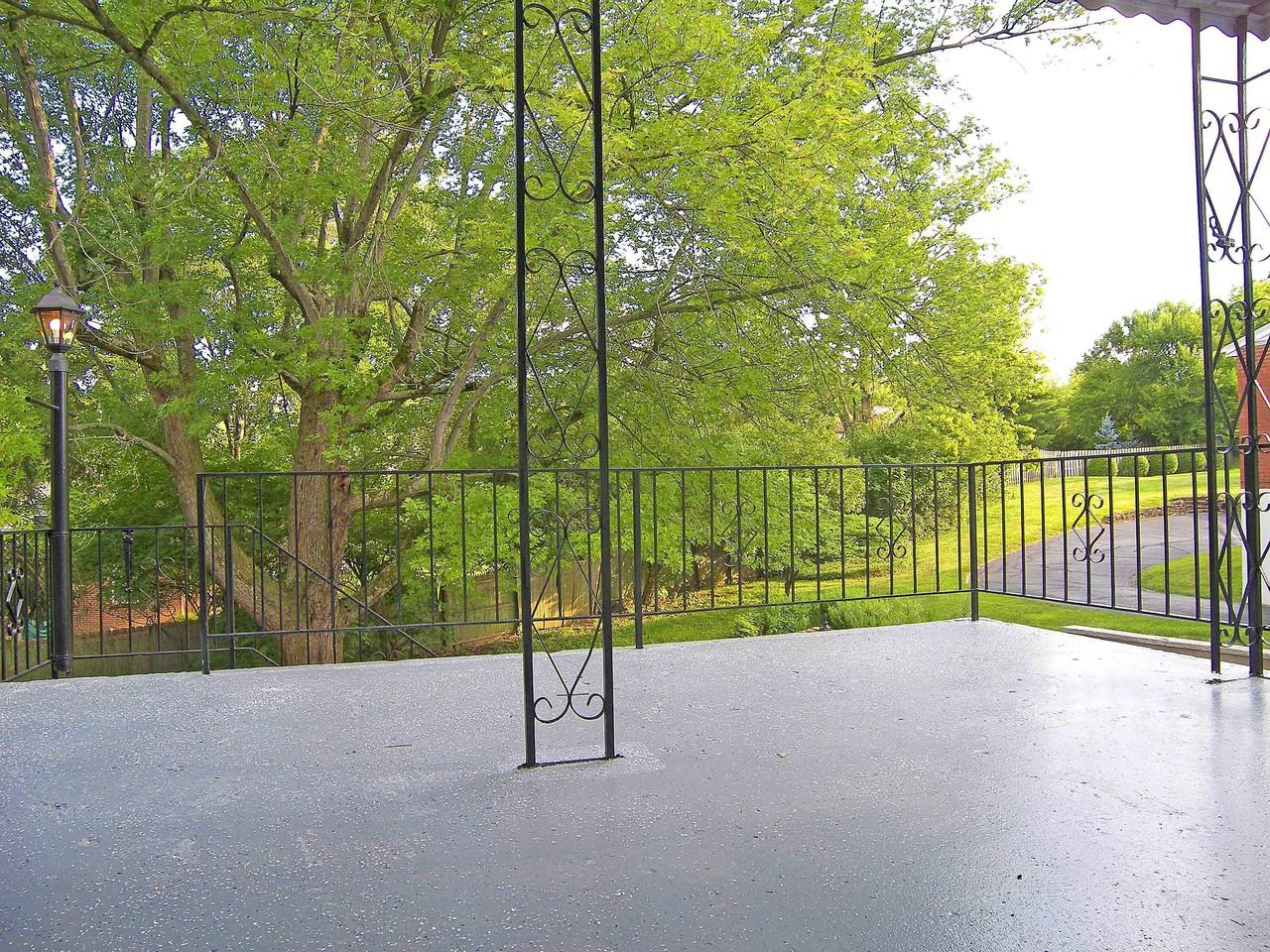 7522 Montgomery Rd - Photo 3 of 18