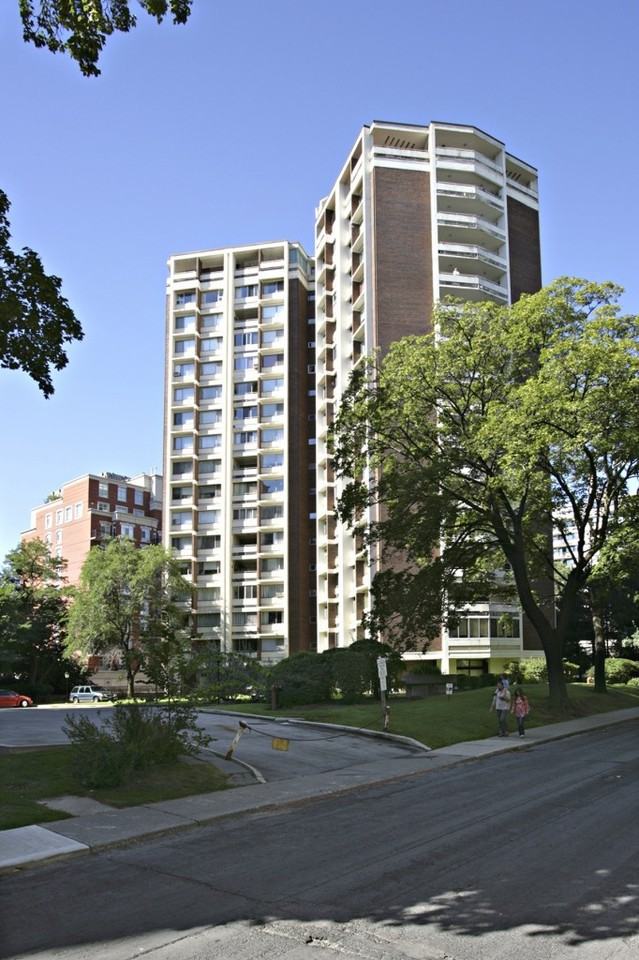9 Deer Park Crescent Parc IX Apartments 9 Deer Park Crescent