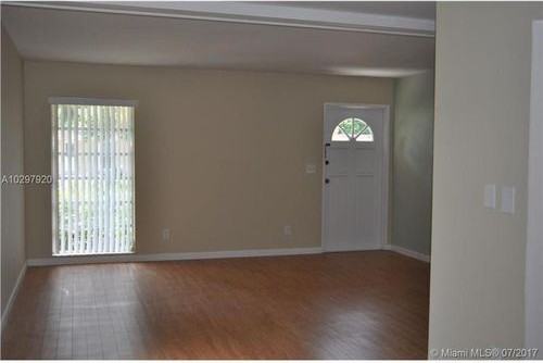 7914 NW 74th Ave - Photo 2 of 8