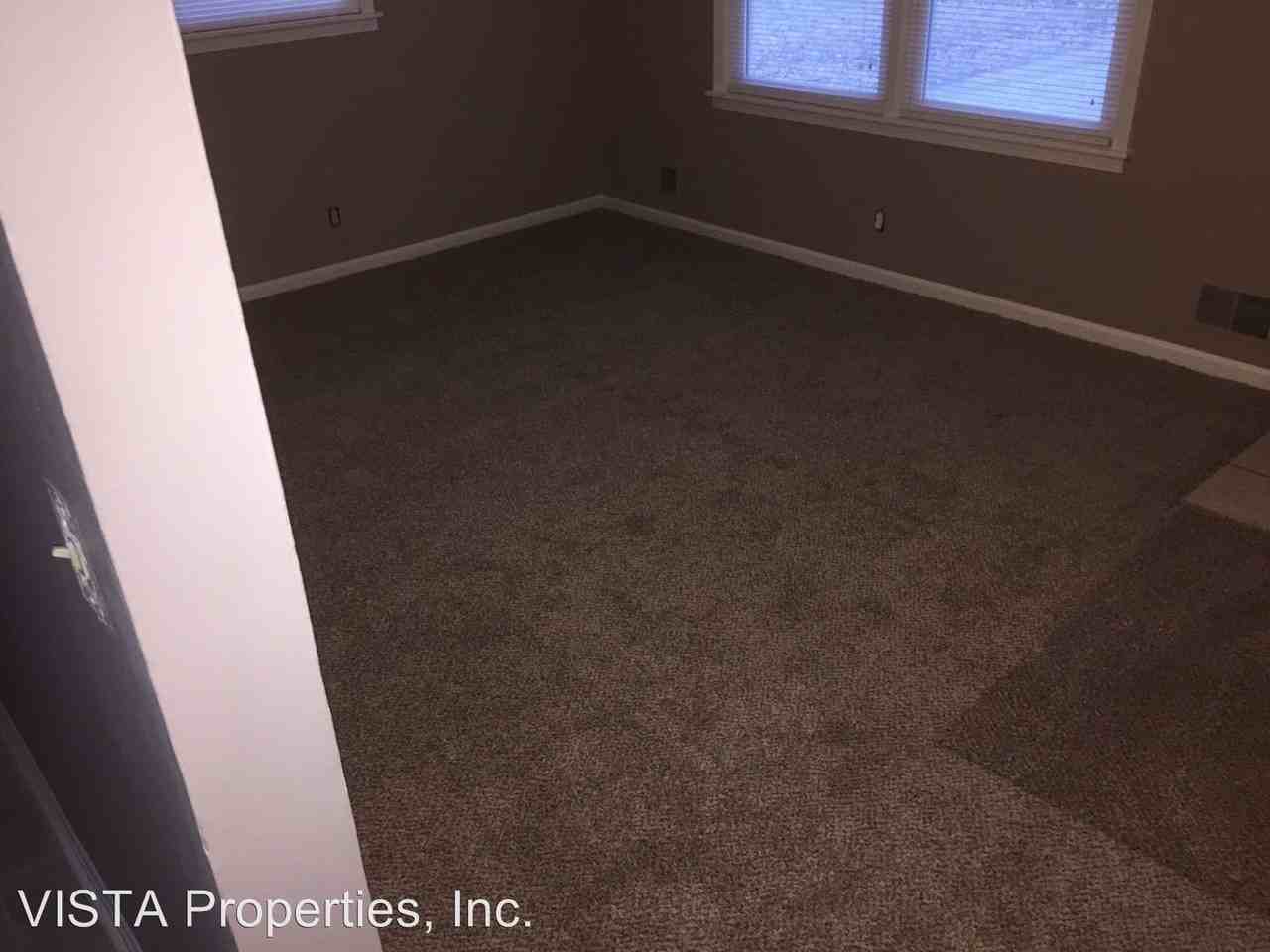 3201 Patricia Dr - Photo 2 of 10