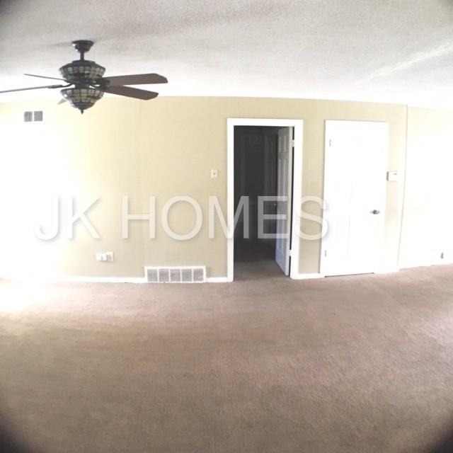 5414 Maple Ridge Rd - Photo 3 of 6