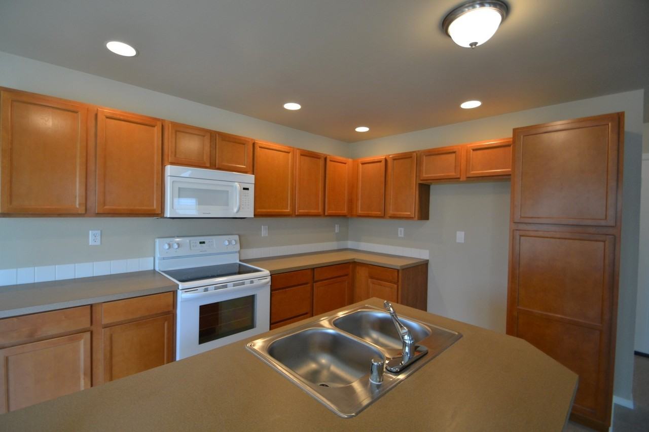 8309 14th Ave E - Photo 3 of 15