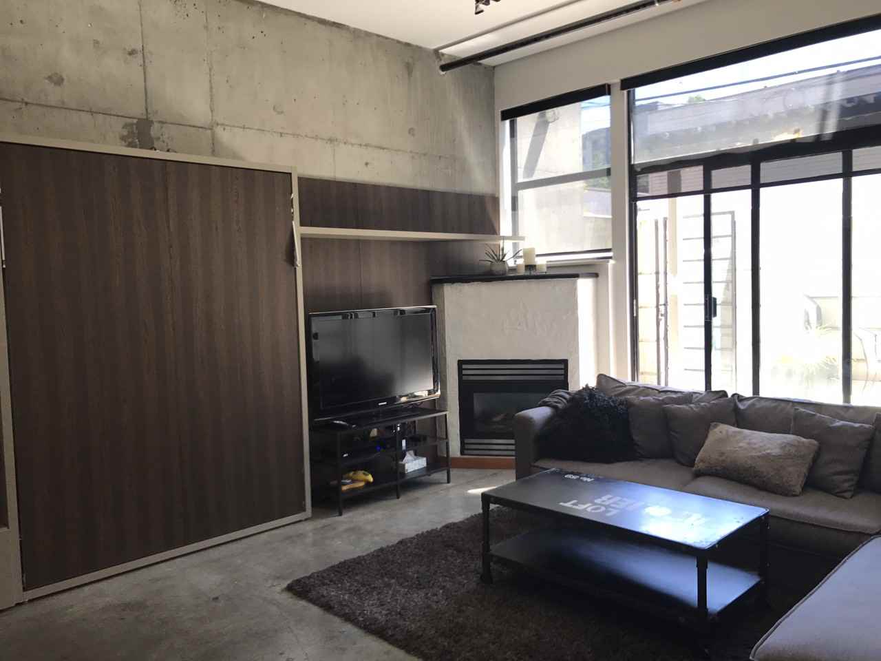428 W 8th Ave