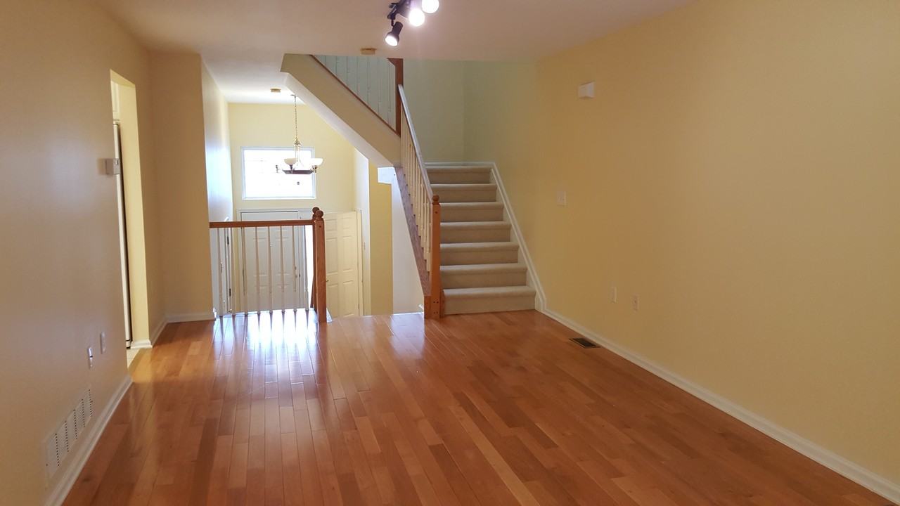 2 Linda Ct - Photo 2 of 18