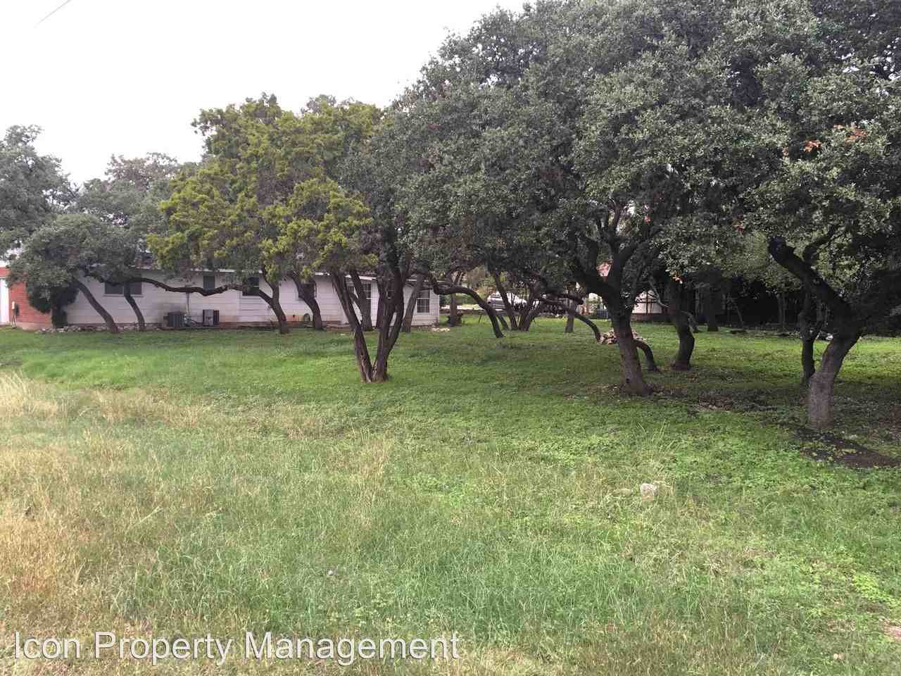 7922 Shady Hollow Ln - Photo 3 of 17