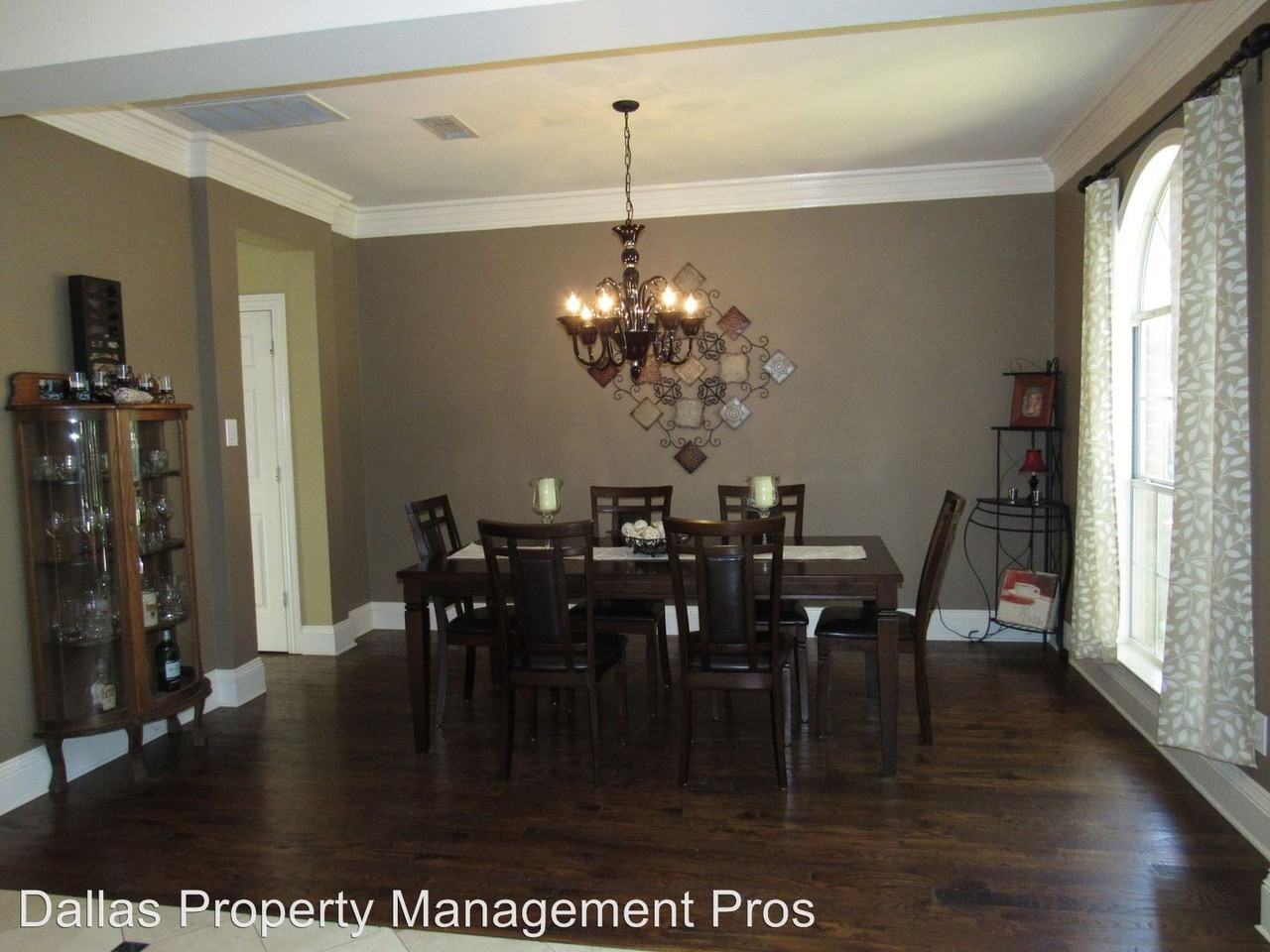 2005 Mulberry Way - Photo 3 of 25