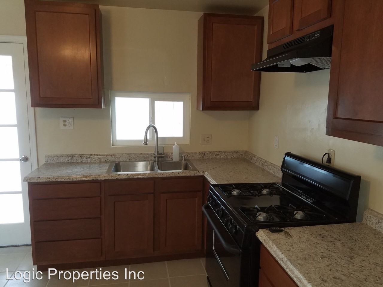 10837 Birch Ave - Photo 3 of 21