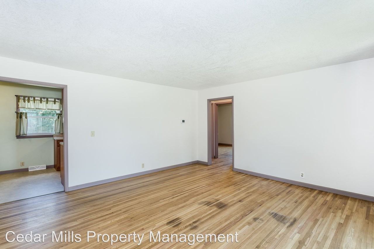 3340 Washington S - Photo 2 of 10